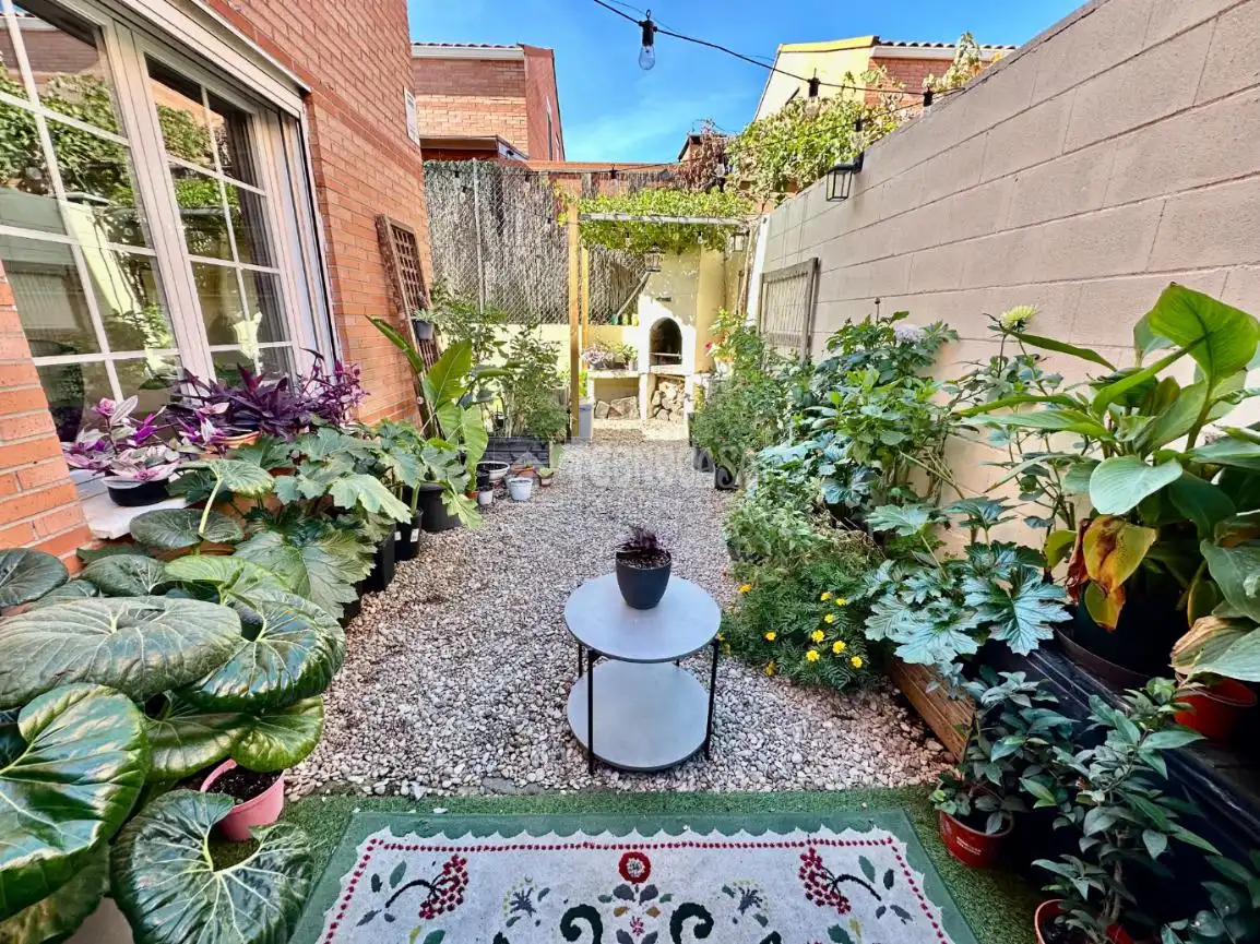 Terraza de Casa adosada en venta en Pioz con Calefacción, Jardín privado y Parquet