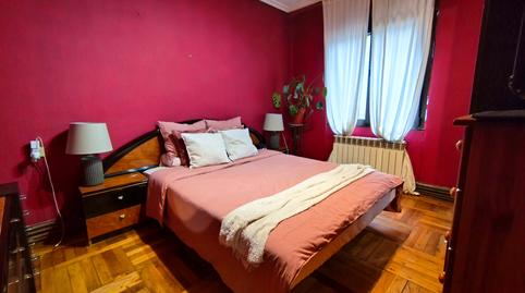 Foto 3 de Piso en venta en Calle Antonio Lucio Villegas, 62, Sama, Asturias