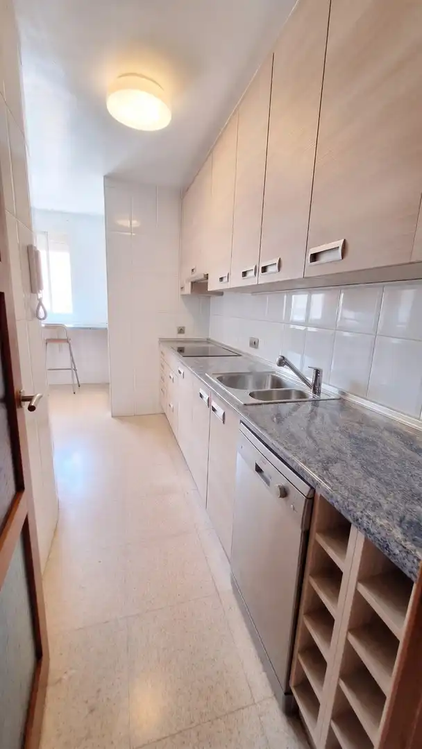 Cuina de Pis de lloguer en  Palma de Mallorca amb Aire condicionat, Parquet i Terrassa