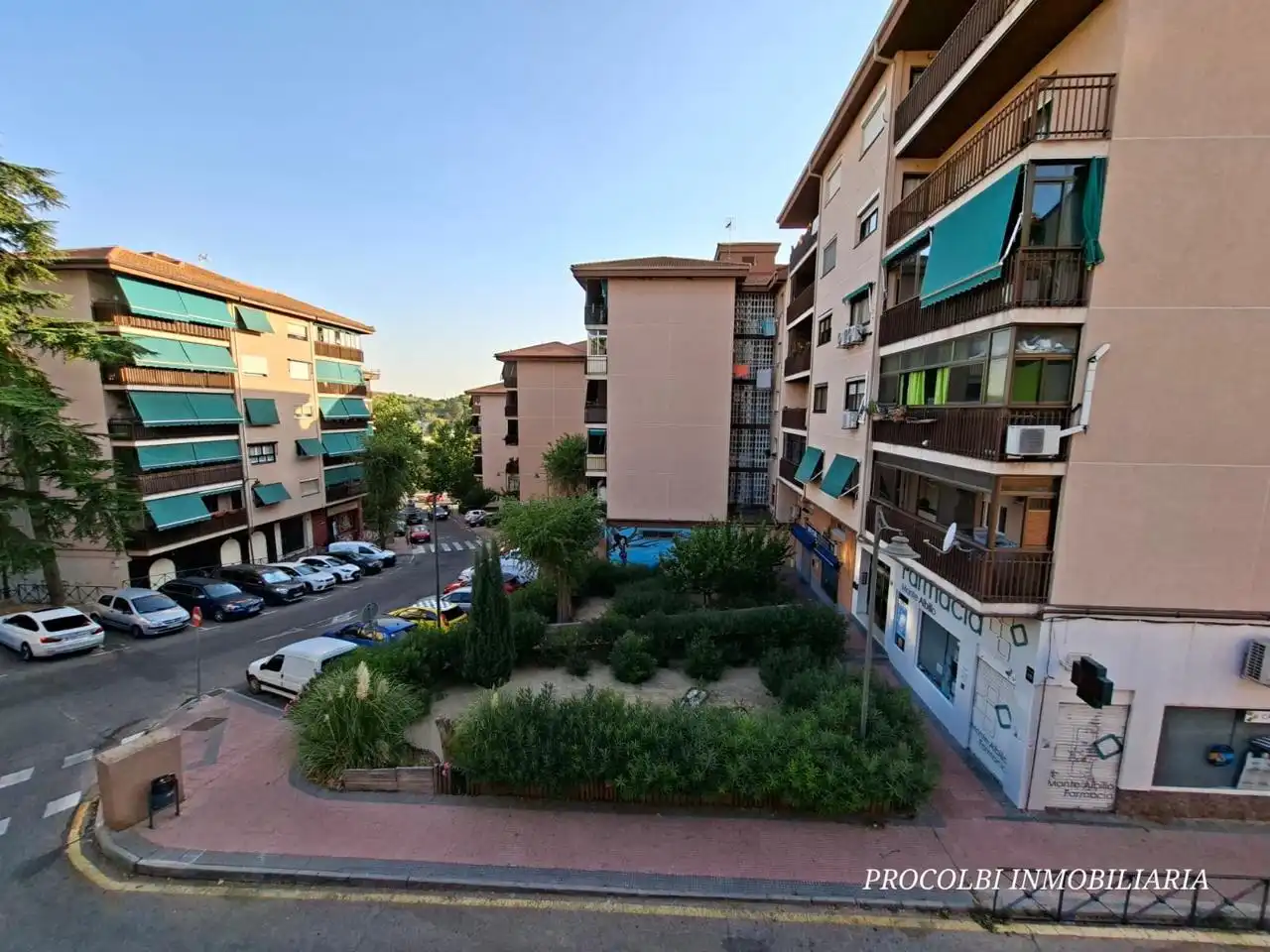 Vista exterior de Pis en venda en Algete amb Calefacció, Terrassa i Moblat