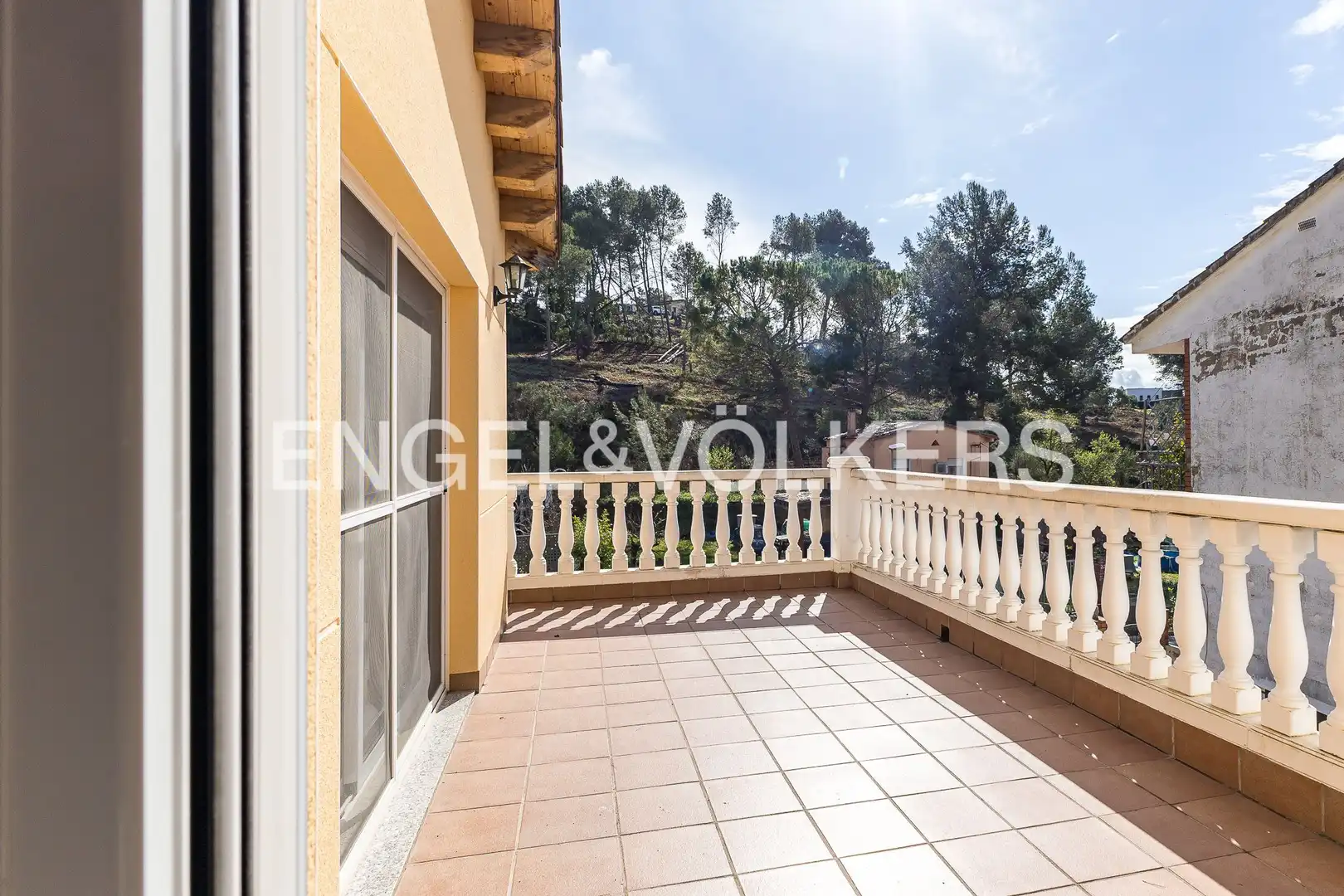 Terrassa de Casa o xalet en venda en Rubí amb Calefacció, Jardí privat i Parquet