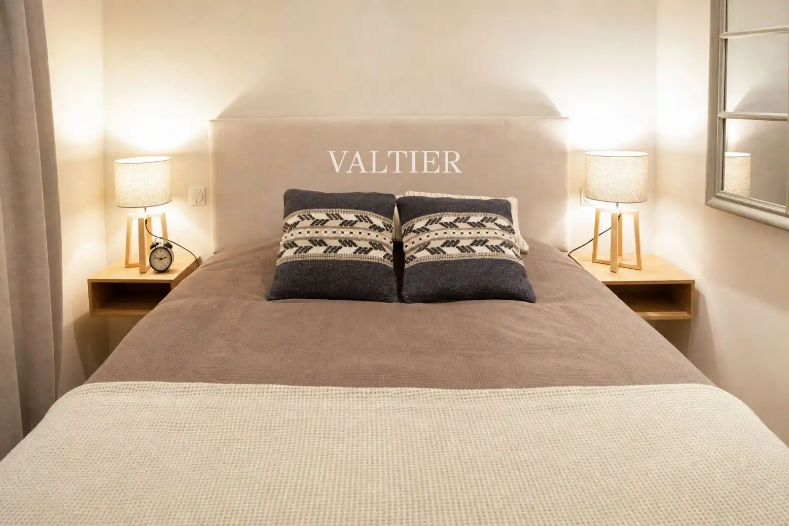 Bedroom of Flat for rent in Madrid  with Air Conditioner and Furnished
