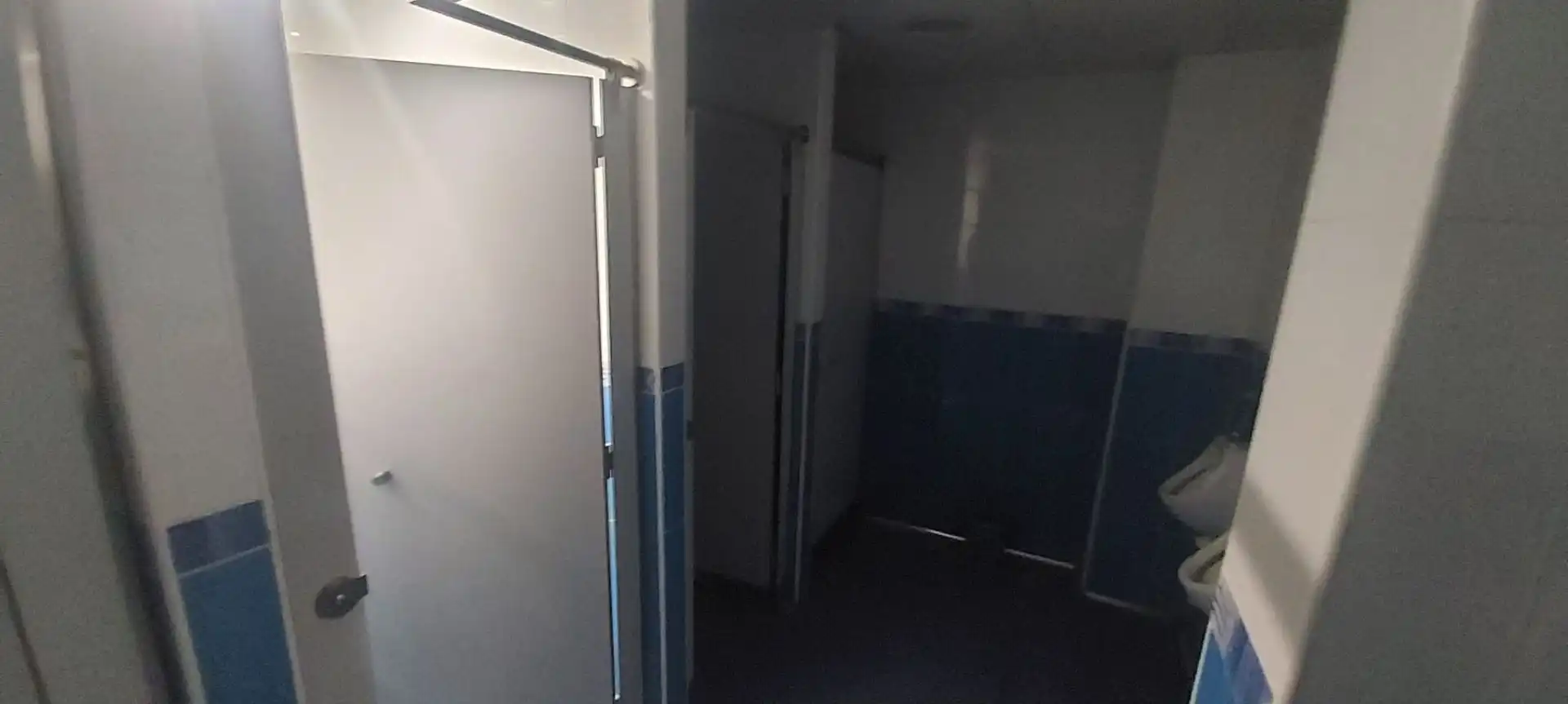 Badezimmer von Fabrikhallen zur Miete in Puerto del Rosario