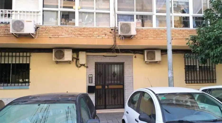 Exterior view of Flat for sale in  Sevilla Capital