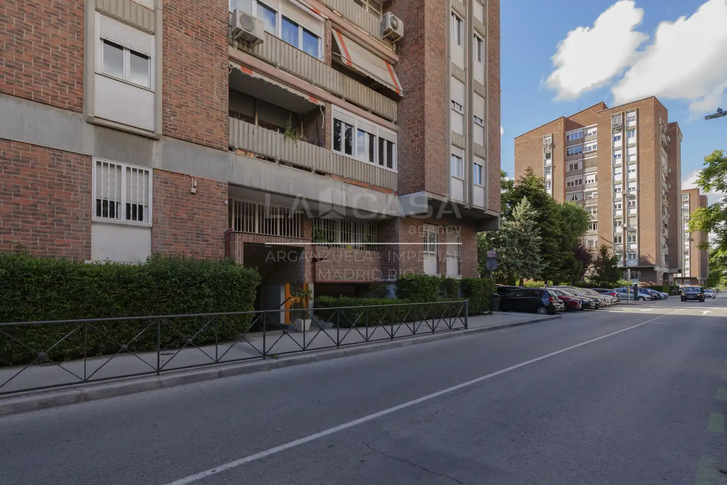 Vista exterior de Piso en venta en Madrid con Calefacción y Terraza
