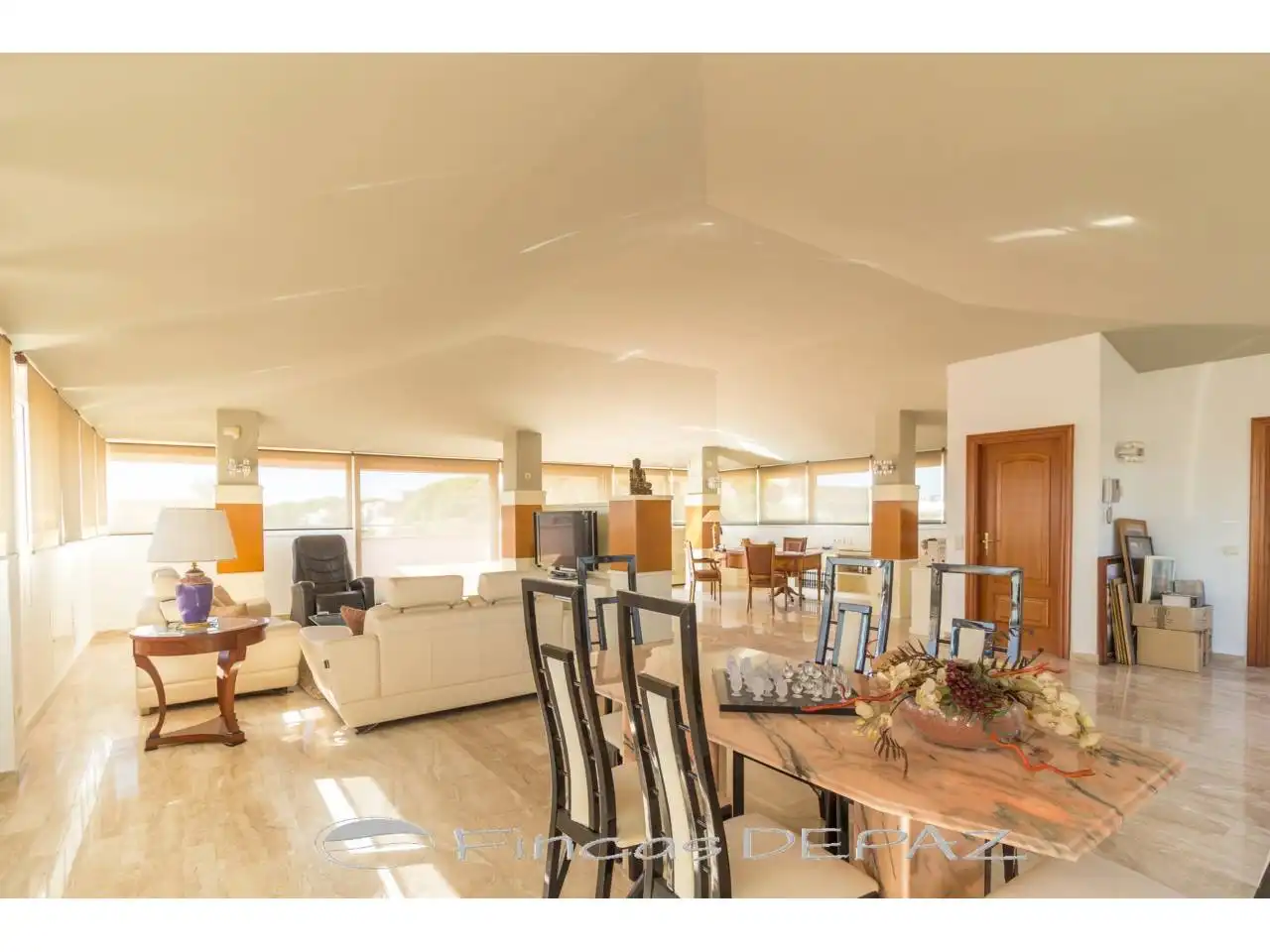 Comedor de Casa o chalet en venta en Castelldefels con Aire acondicionado, Calefacción y Jardín privado