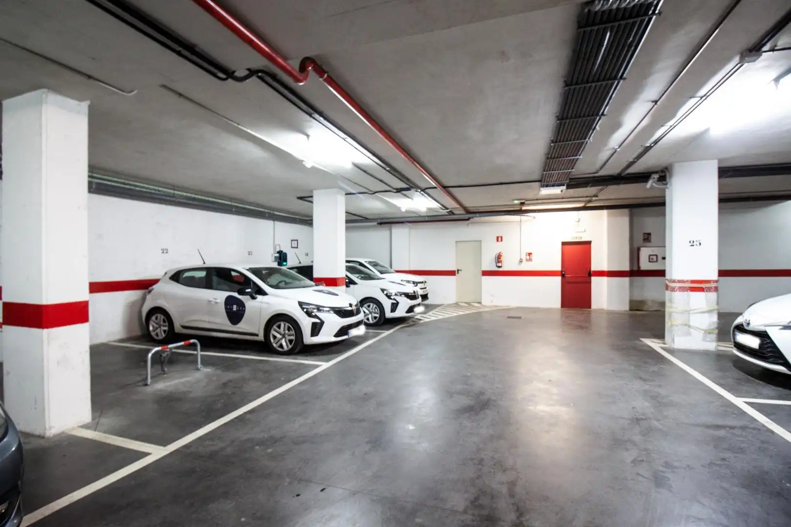 Parkplatz von Büro zur Miete in Mairena del Aljarafe mit Klimaanlage und Terrasse