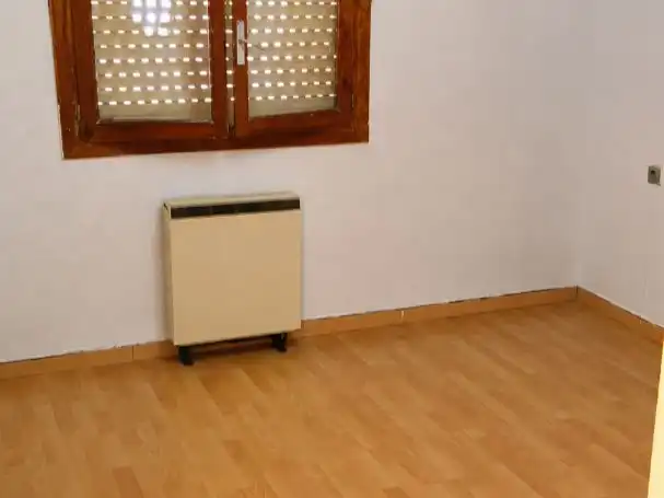 Dormitori de Pis en venda en La Robla , León