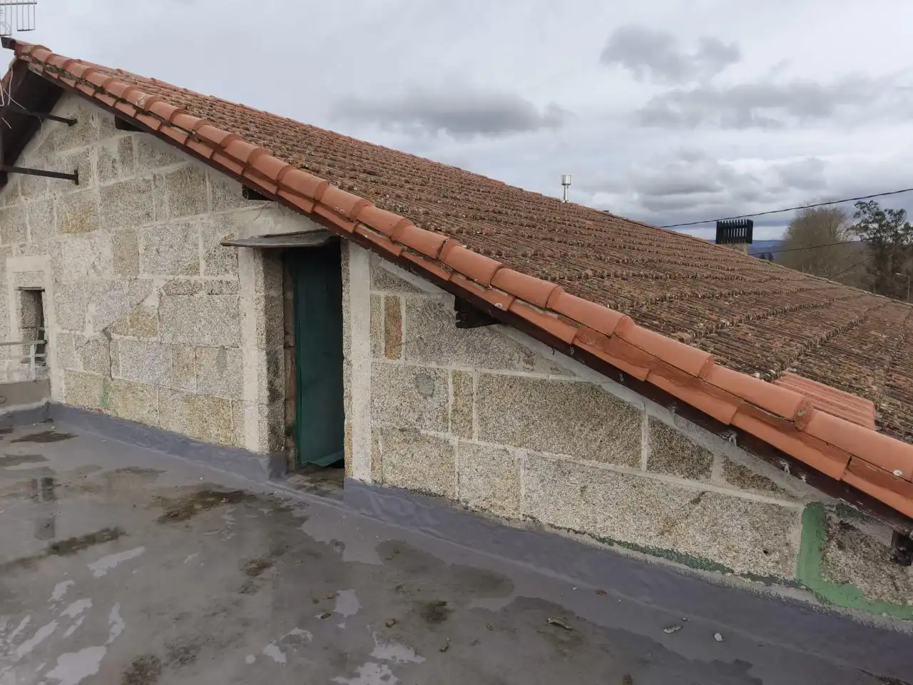 Vista exterior de Finca rústica en venda en Esgos amb Calefacció, Jardí privat i Balcó