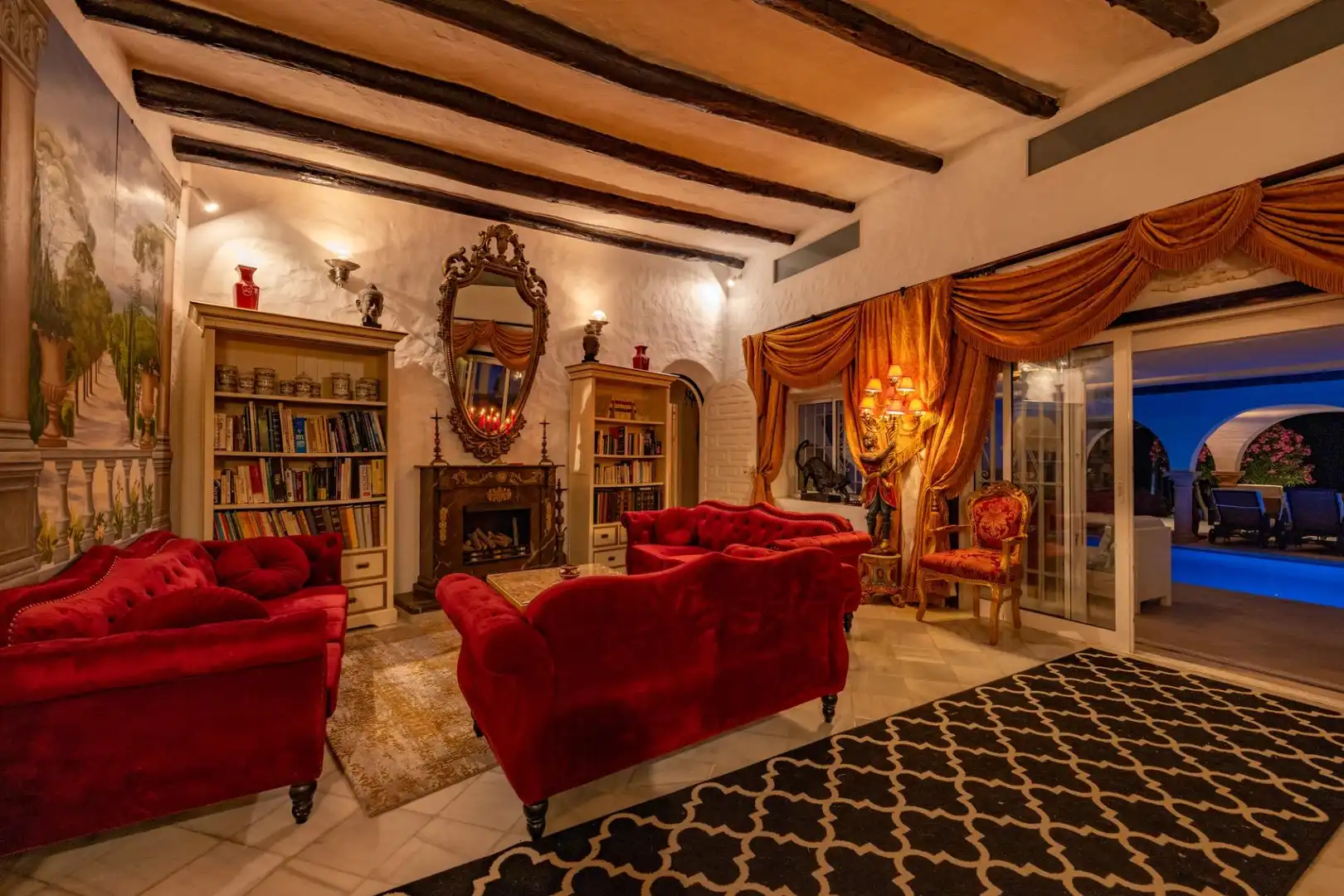 Sala d'estar de Casa o xalet de lloguer en Marbella amb Aire condicionat, Jardí privat i Terrassa