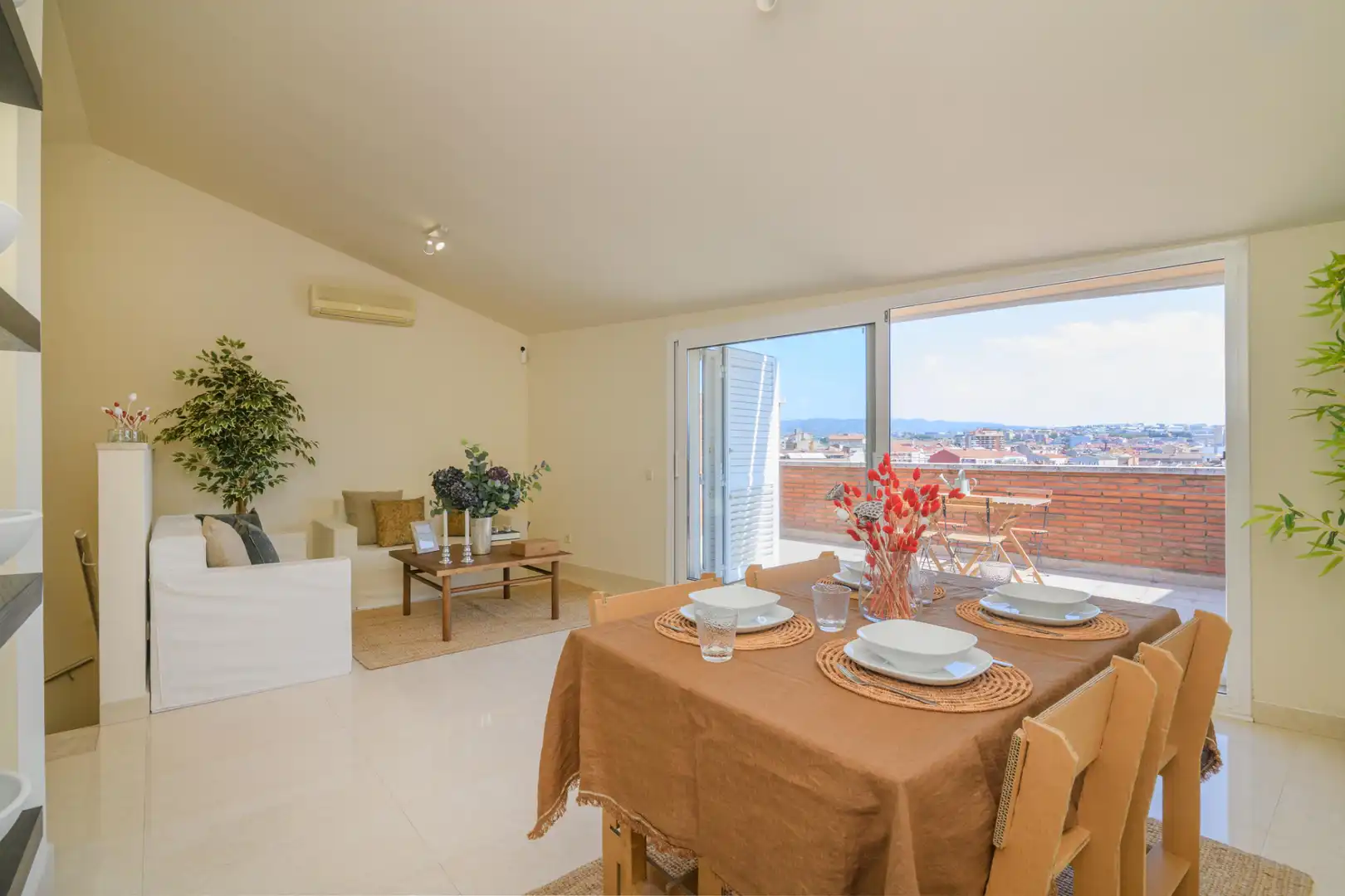 Duplex avec terrasse à vendre à Carrer de Dante