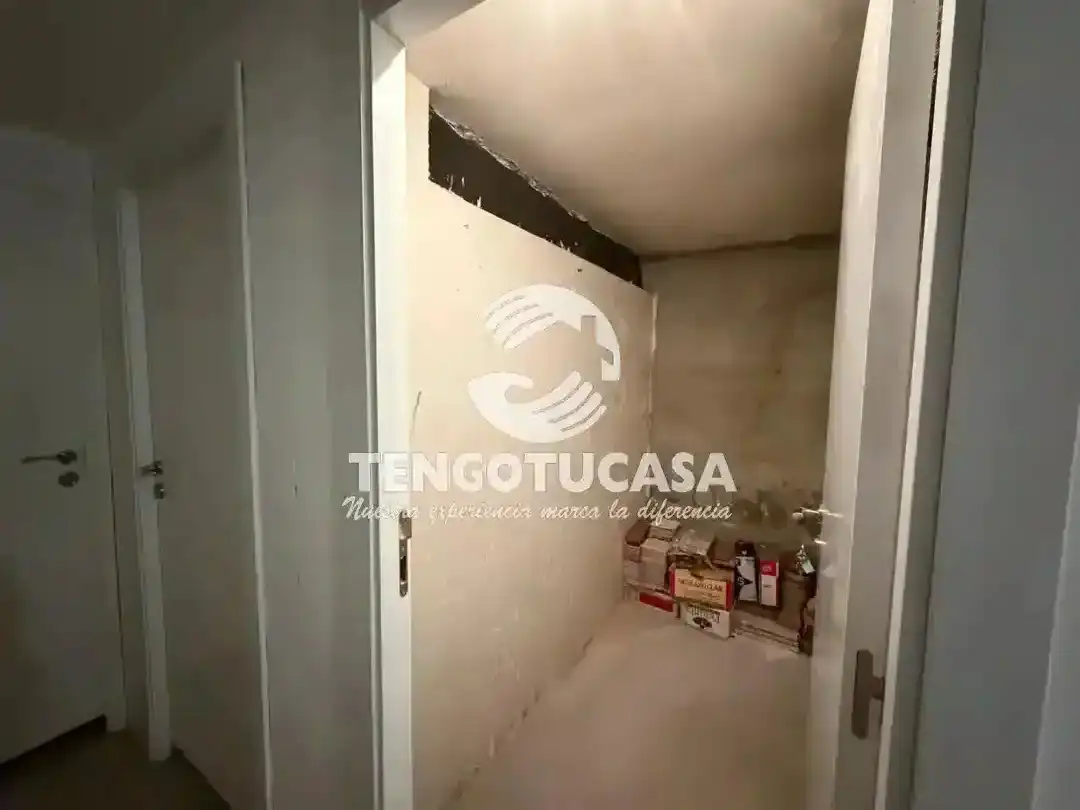 Piso en venta en Madrid con Calefacción, Terraza y Trastero
