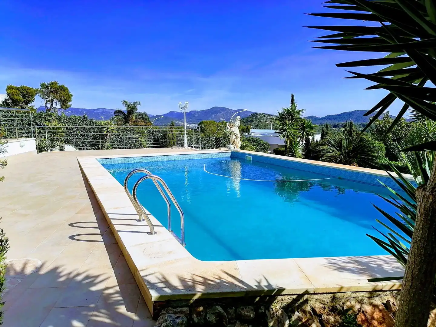 Piscina de Casa o chalet de alquiler en Calvià con Aire acondicionado, Calefacción y Jardín privado