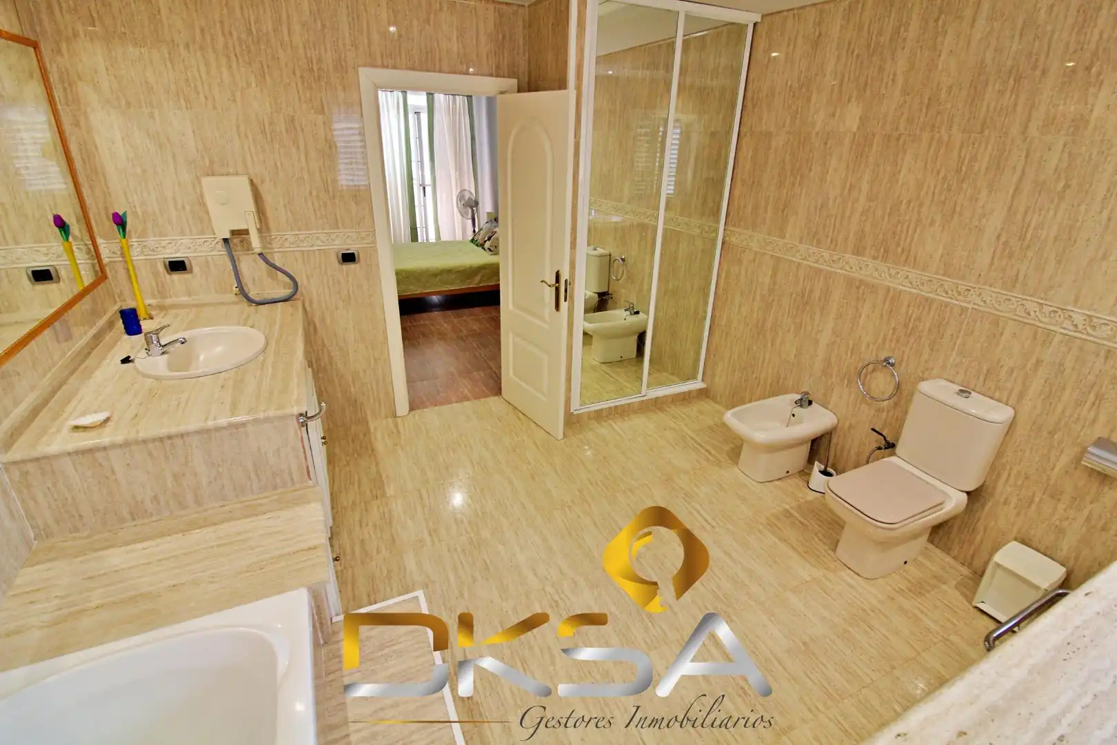 Bathroom of Houses for sale in Castellón de la Plana / Castelló de la Plana  with Air Conditioner, Heating and Private garden