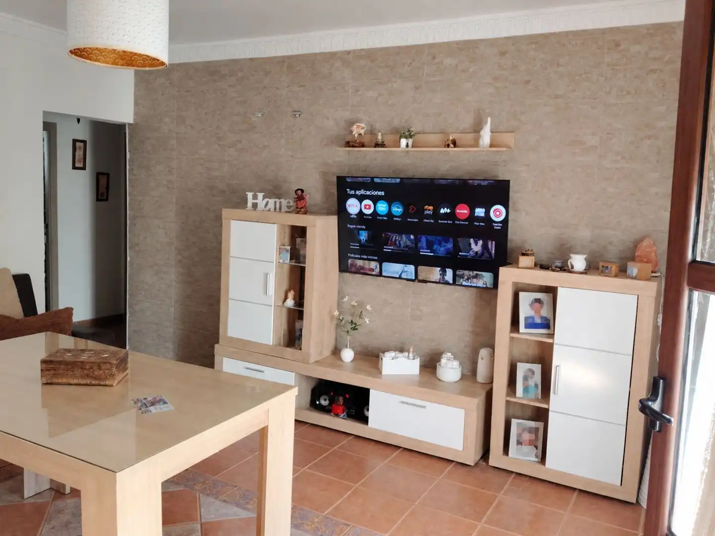 Sala de estar de Piso en venta en Alcalá de Guadaira con Balcón
