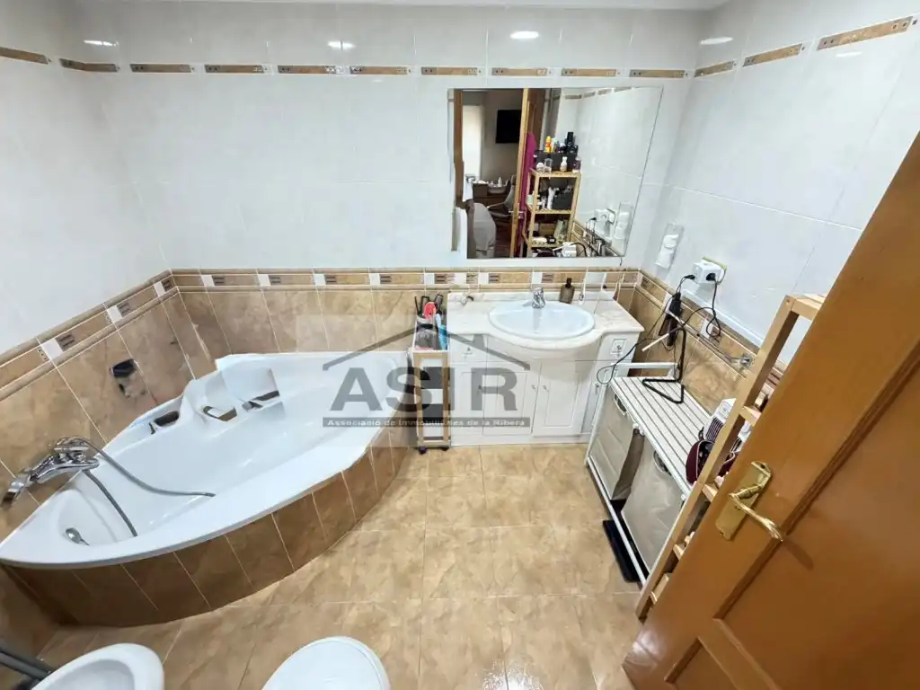 Bany de Pis en venda en Alzira amb Aire condicionat i Balcó