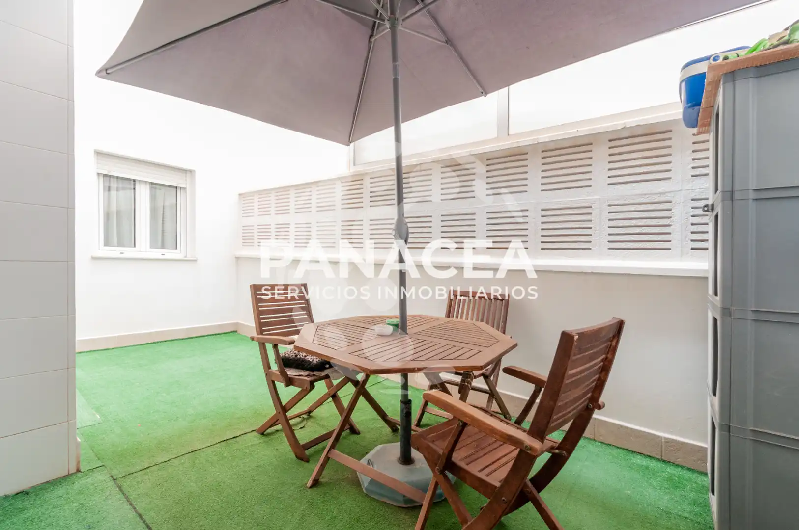 Appartamento con terrazza in vendita a Puebla de Vícar