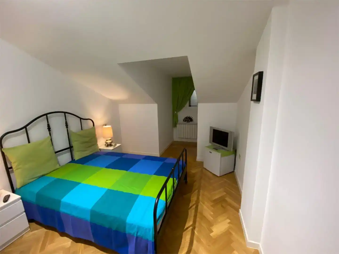 Dormitori de Dúplex de lloguer en Tarancón amb Parquet, Moblat i Balcó