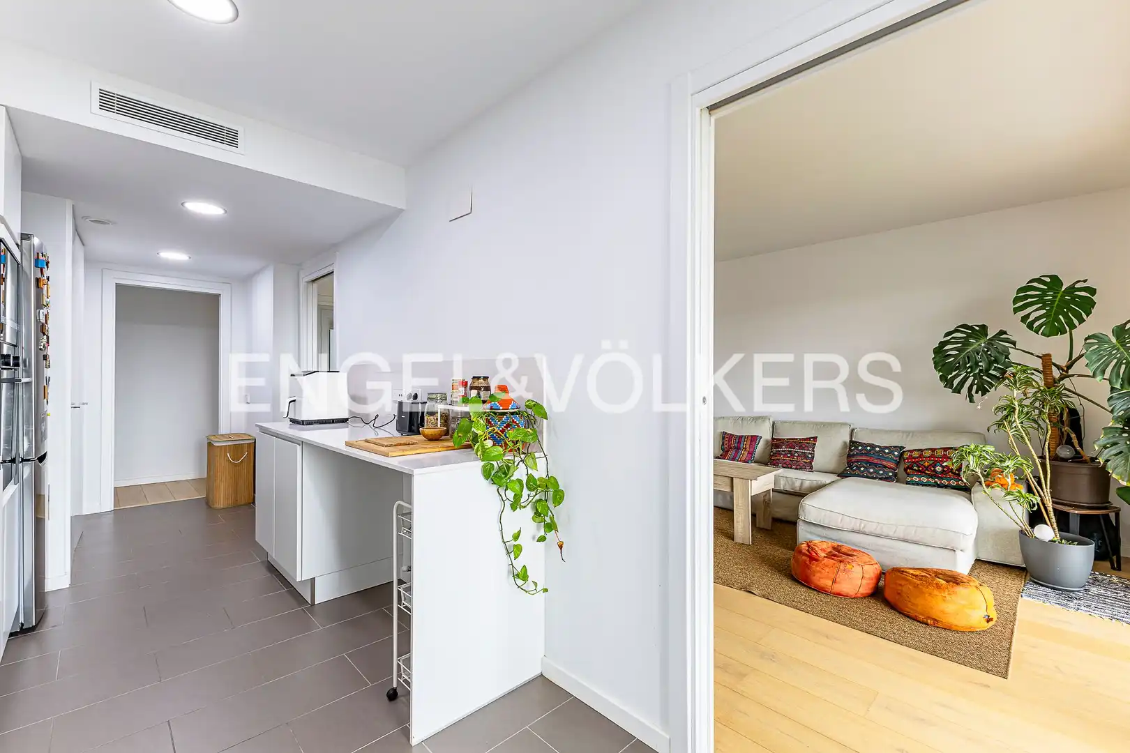 Flat for sale in Barcelona  with Air Conditioner, Heating and Terrace