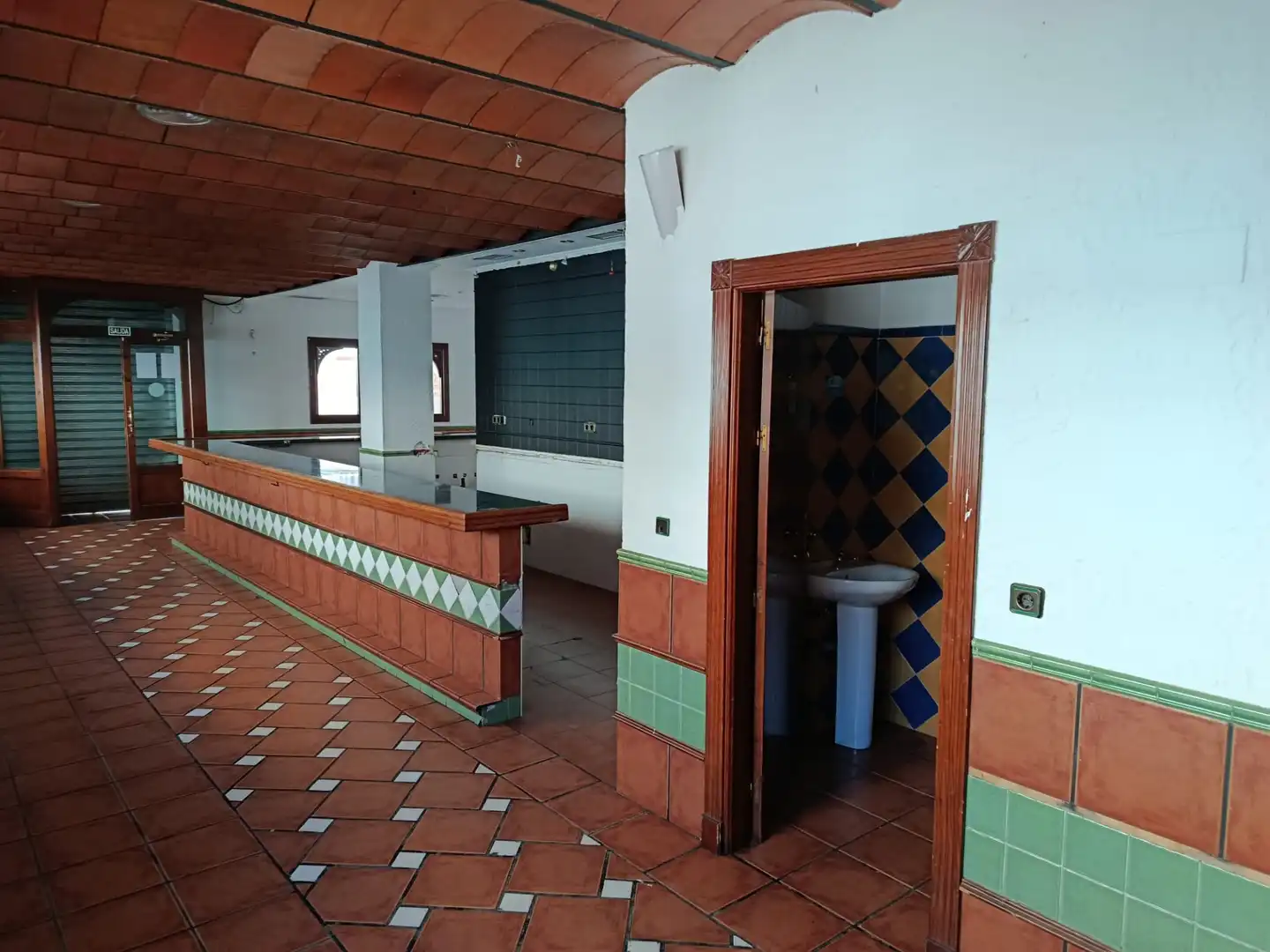 Commercial properties for rent in Granada