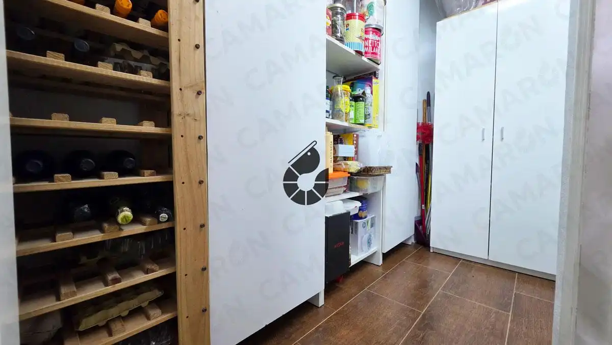 Cocina de Casa adosada en venta en Mairena del Aljarafe con Aire acondicionado y Trastero