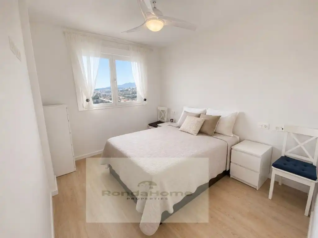 Piso de alquiler en Calle Miguel Delibes-Nva Andalu, Rodeo Alto - Guadaiza - La Campana