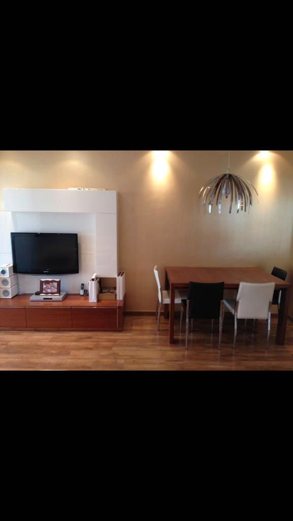 Sala d'estar de Pis de lloguer en Montgat amb Aire condicionat, Calefacció i Parquet