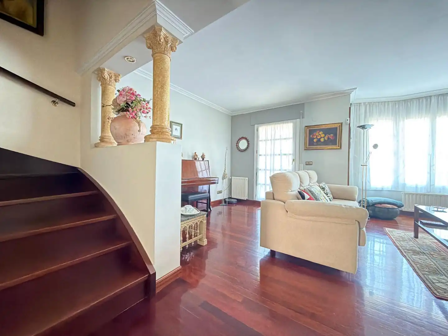 Casa adosada en venta en Lasarte-Oria con Calefacción, Jardín privado y Parquet