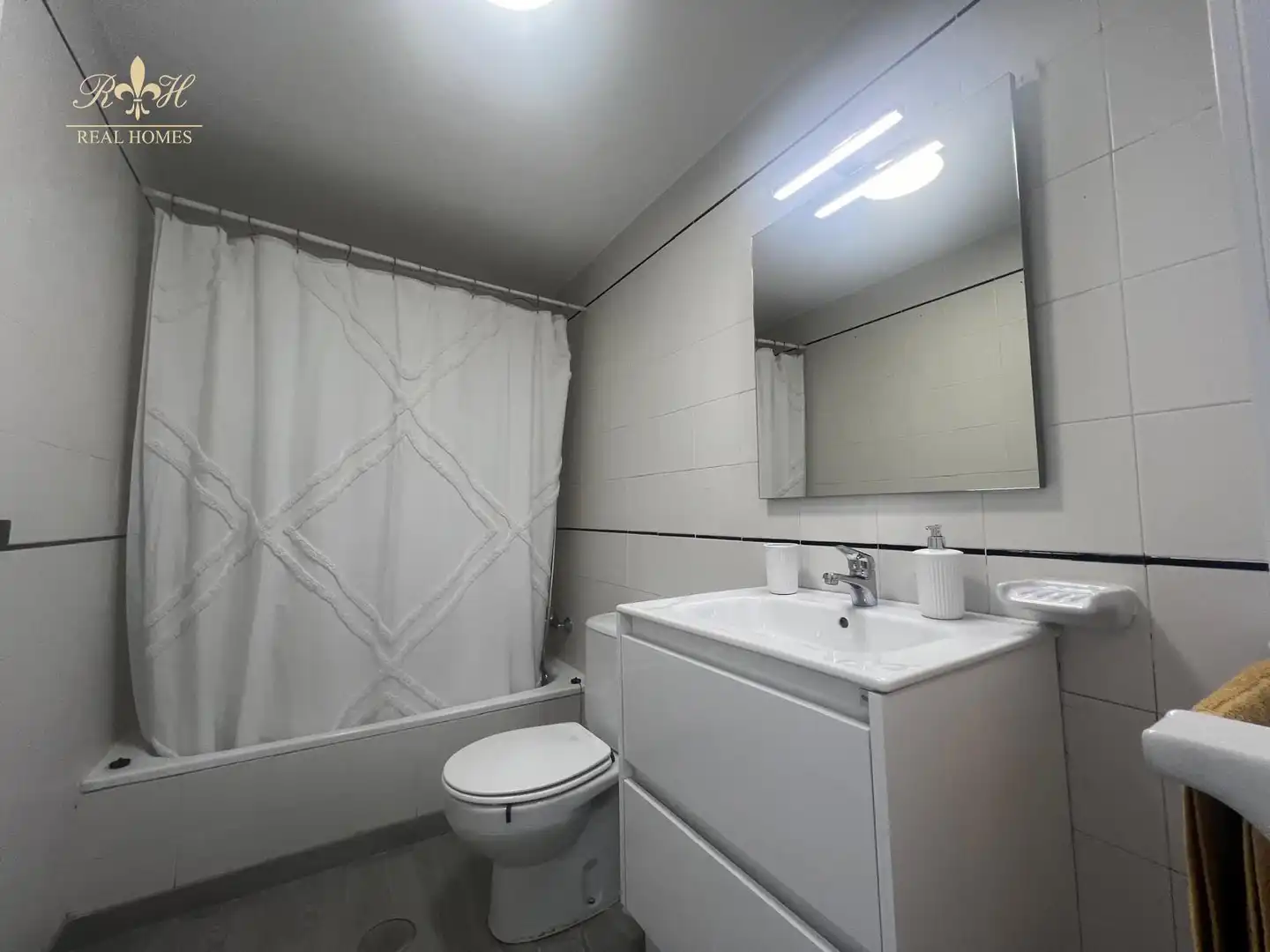 Baño de Ático de alquiler en L'Alfàs del Pi con Aire acondicionado, Calefacción y Terraza