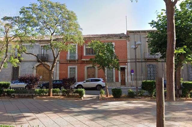 Casa-chalet en Venta en Paseo de la Estación en Valdepeñas