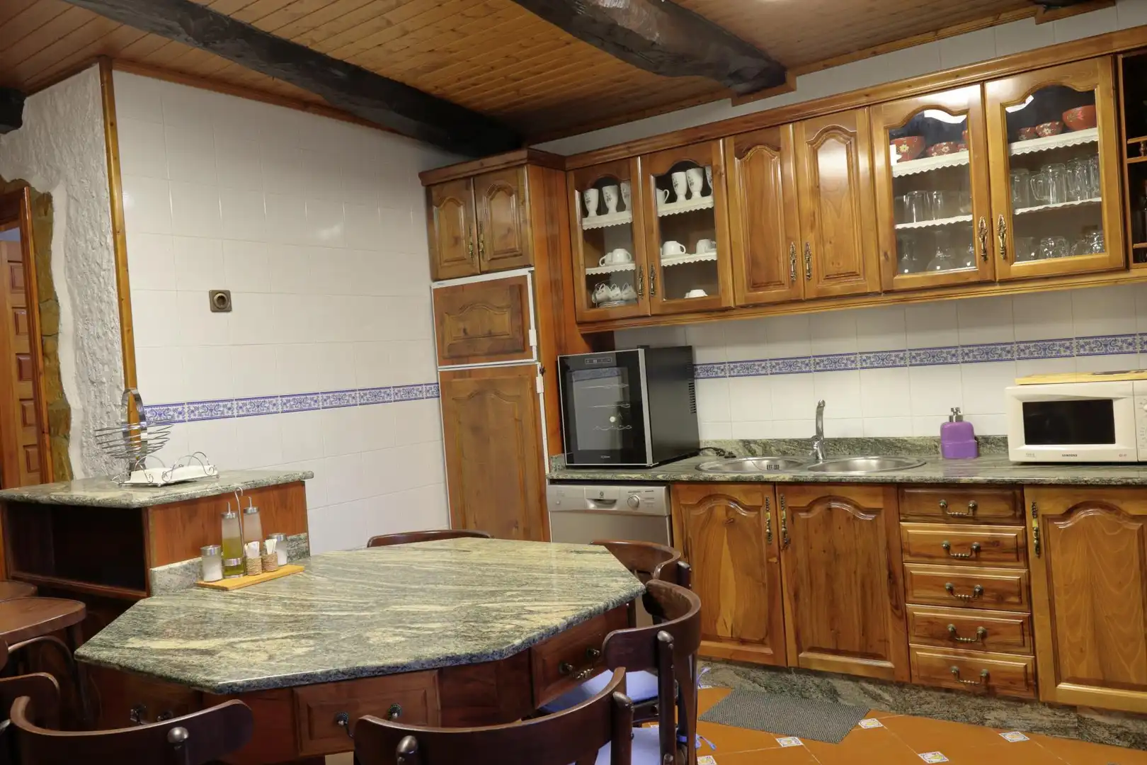 Cocina de Casa adosada en venta en Vega de Espinareda con Calefacción
