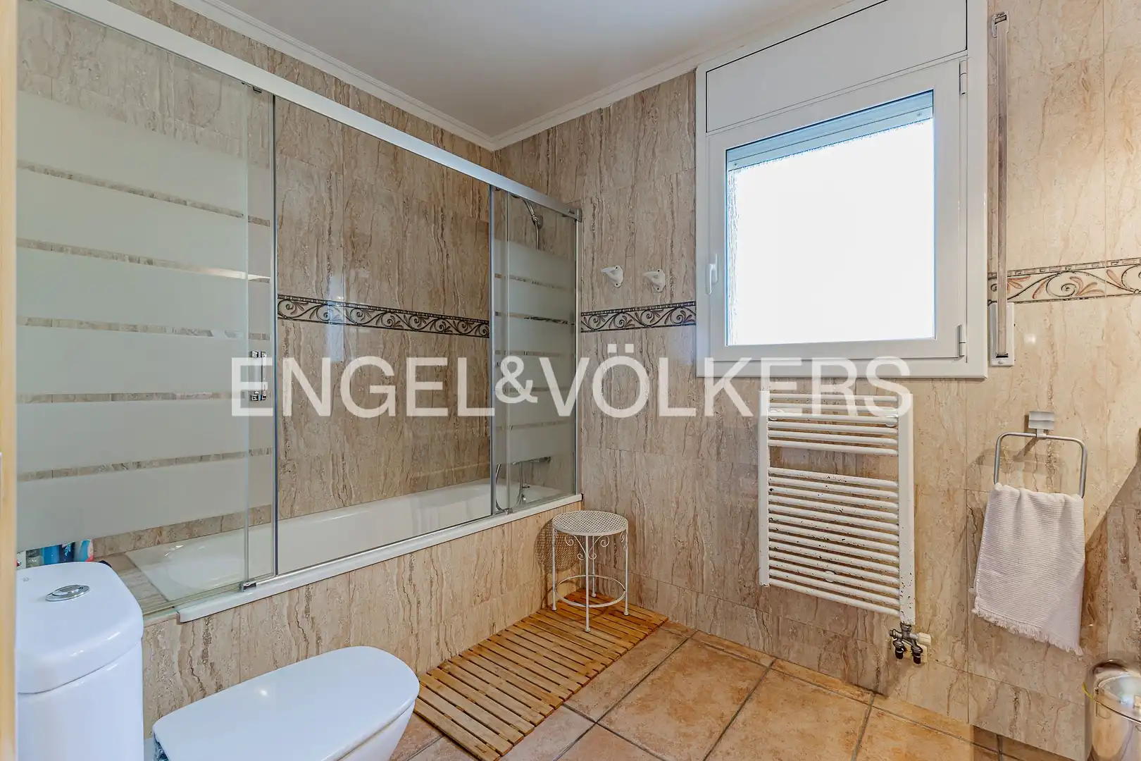 Bathroom of Houses for sale in Sant Cugat del Vallès  with Heating, Private garden and Storage room