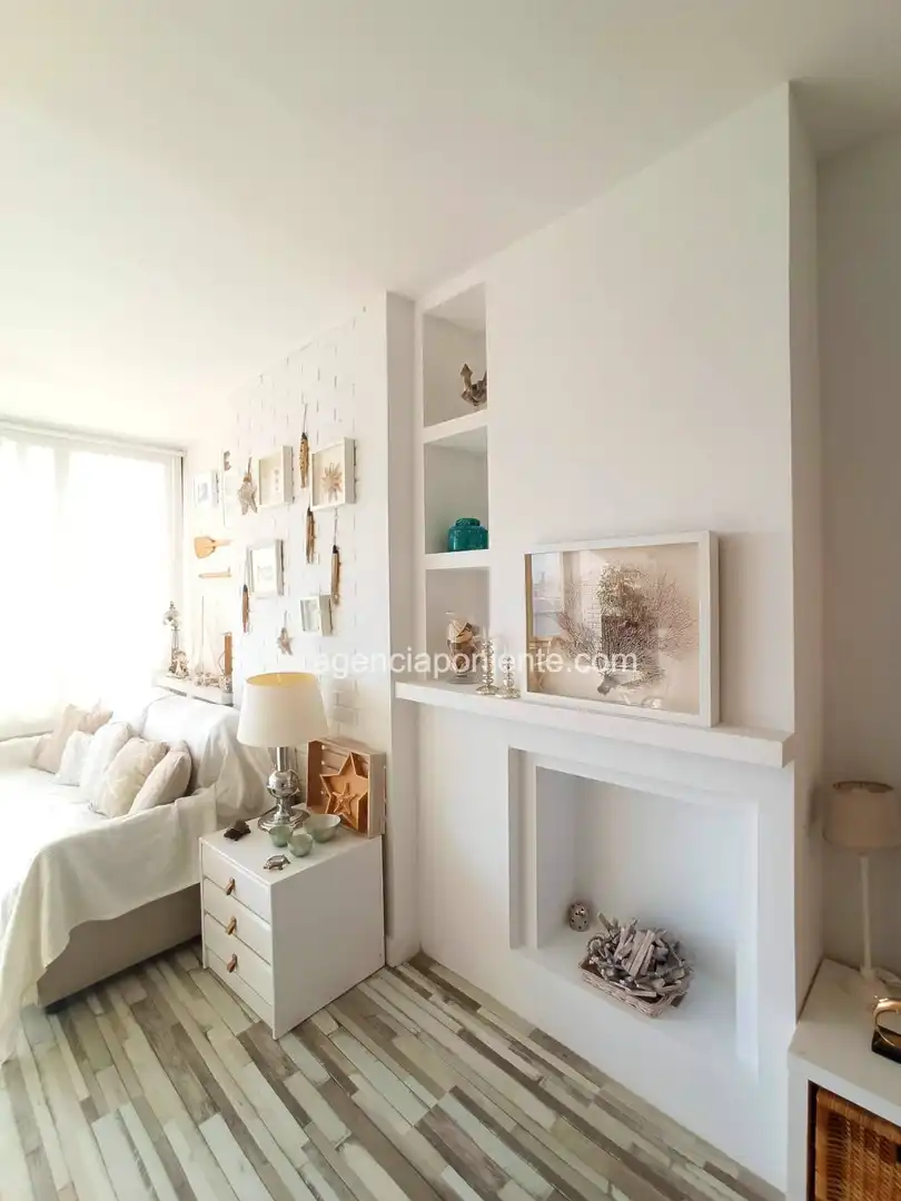 Habitación de Apartamento de alquiler en Finestrat con Aire acondicionado, Terraza y Amueblado
