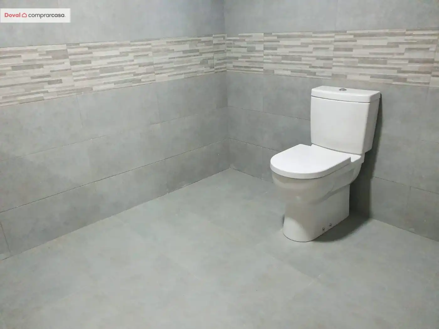 Baño de Oficina de alquiler en O Porriño   con Calefacción