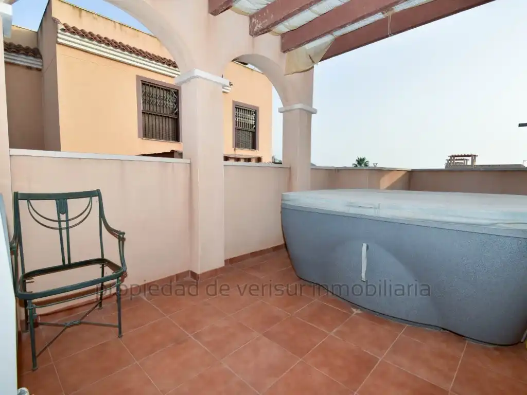 Terraza de Apartamento de alquiler en Águilas con Aire acondicionado, Jardín privado y Piscina