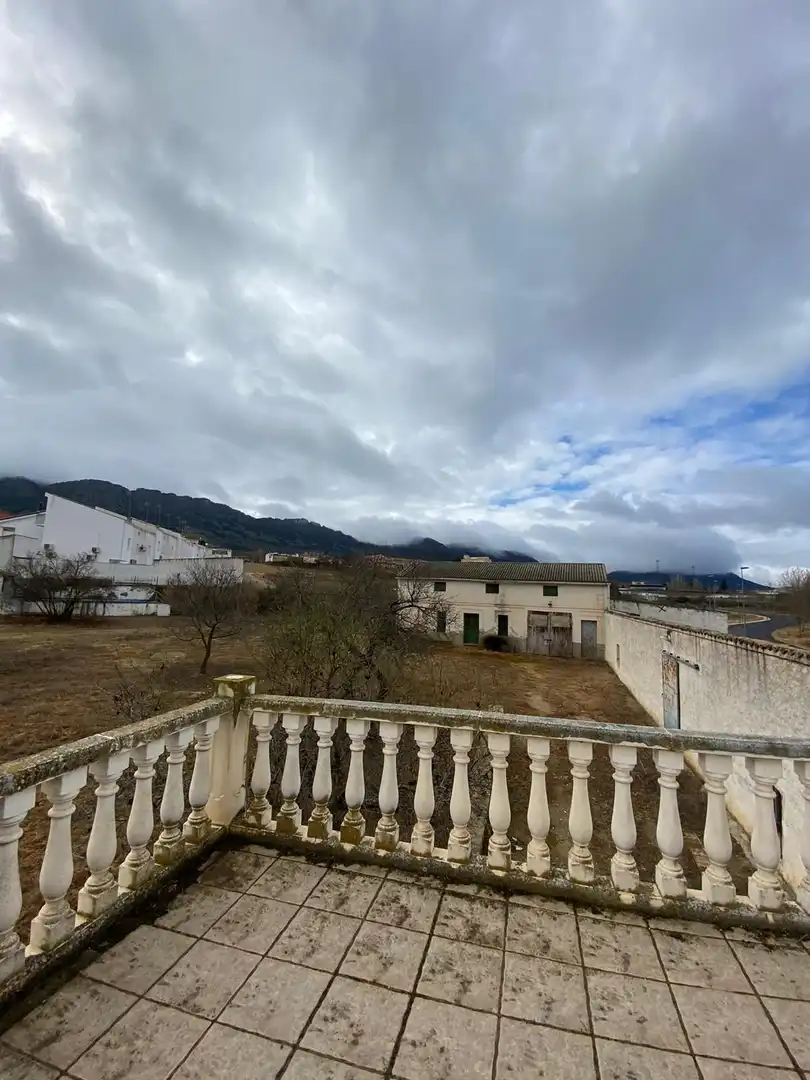 Exterior view of Country homes for sale in Cabeza del Buey