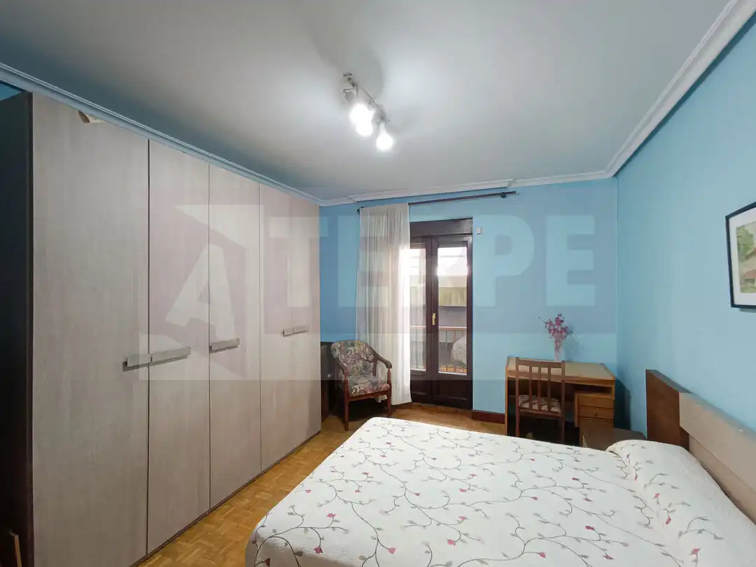 Flat for sale in Zumalakarregi Kalea, Pasaia