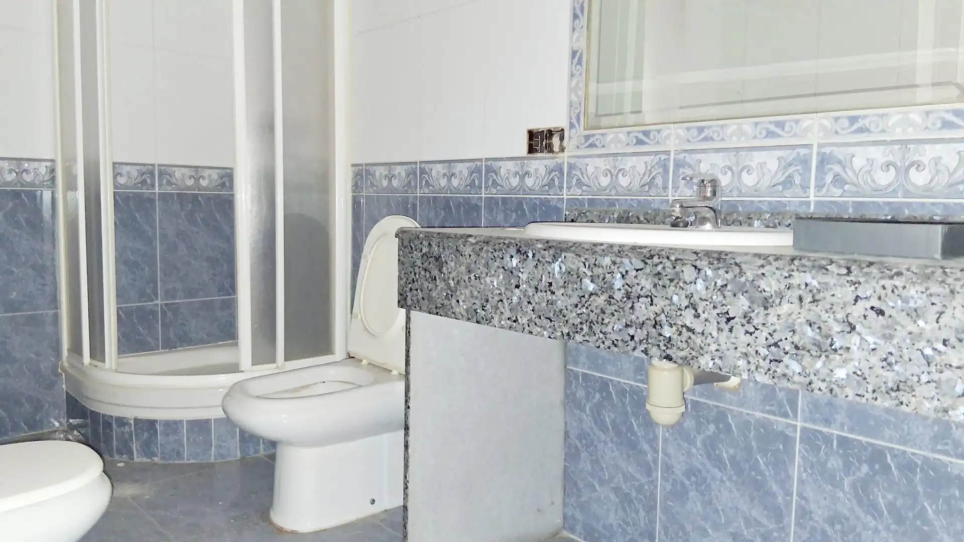 Bathroom of Houses for sale in Ledesma