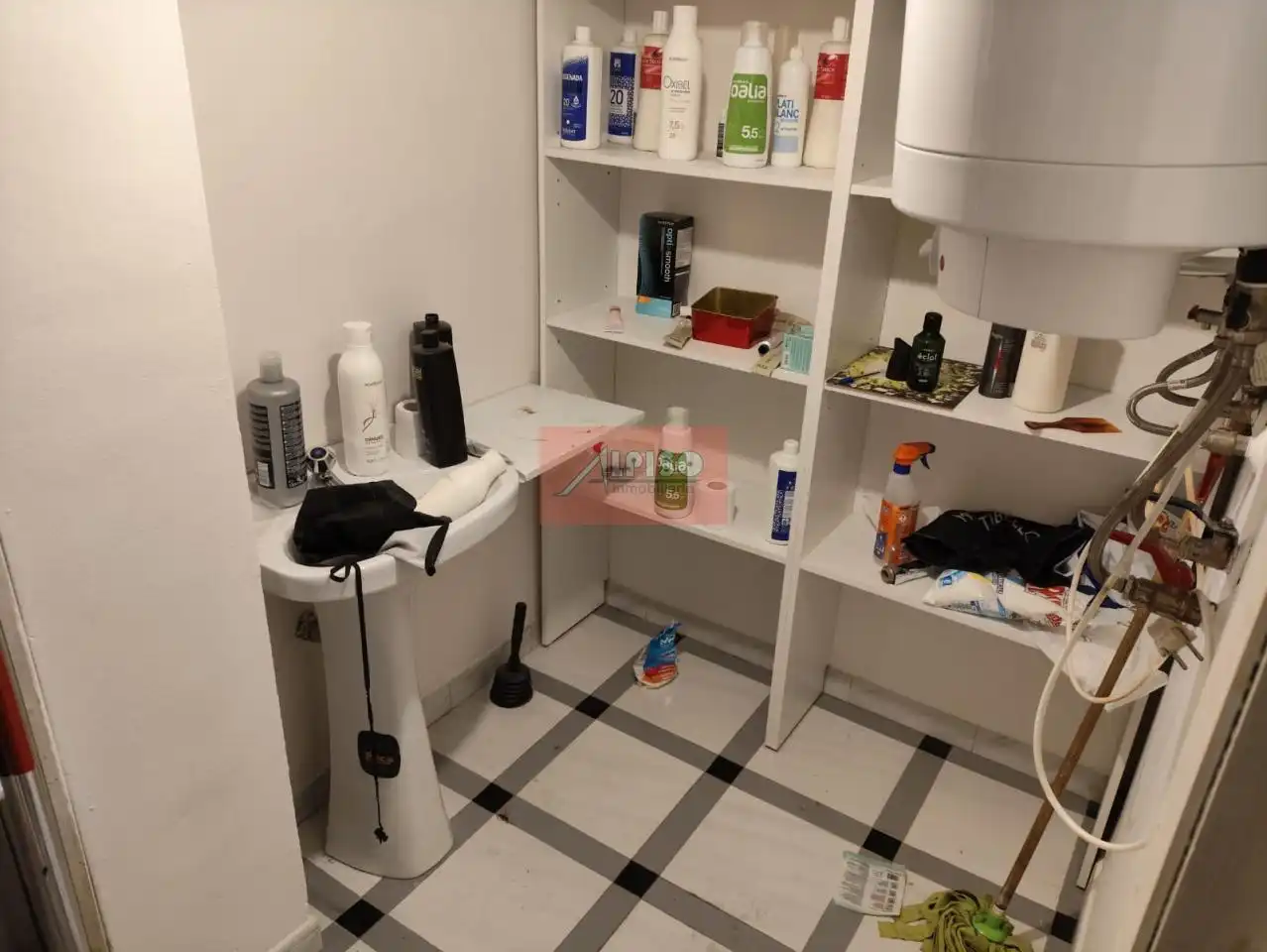 Baño de Oficina de alquiler en Ourense Capital  con Calefacción