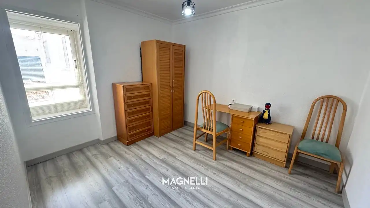 Habitación de Piso en venta en Elda con Aire acondicionado y Amueblado