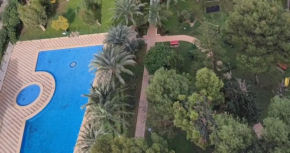 Piscina de Piso en venta en Benidorm con Aire acondicionado, Jardín privado y Terraza