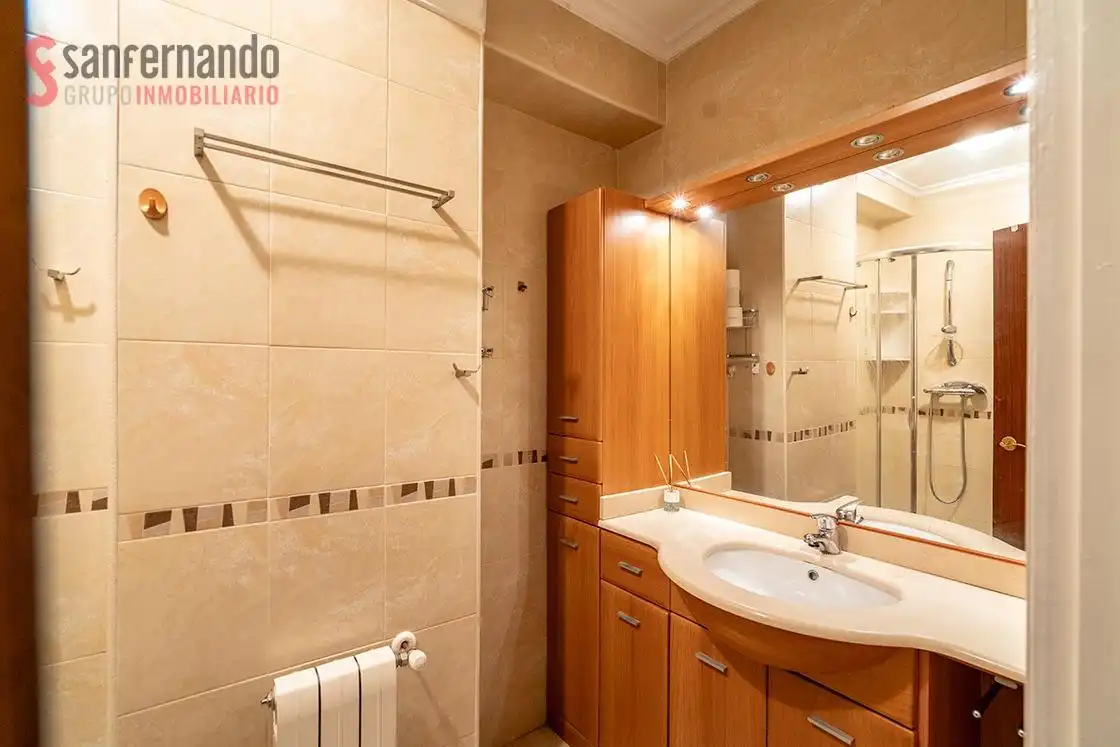 Piso con ascensor en venta en Calle Calle Agustín Riancho, imagen 16