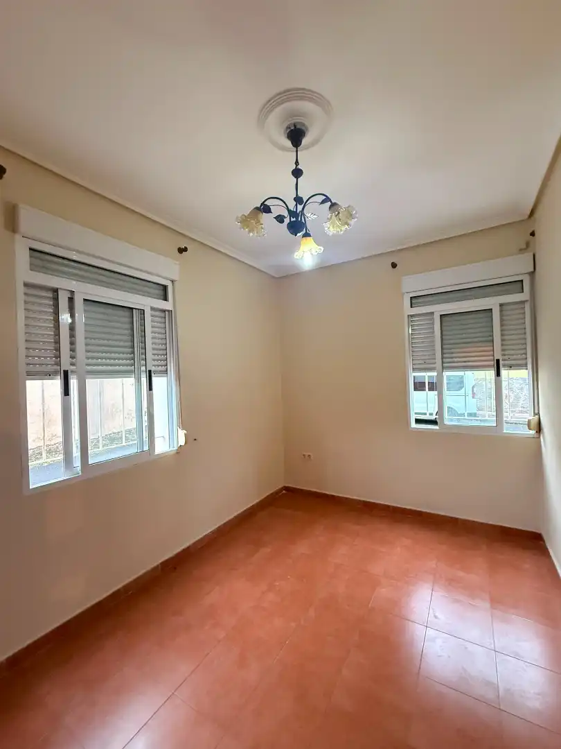 Schlafzimmer von Wohnung zur Miete in Ferrol mit Möbliert und Waschmaschine