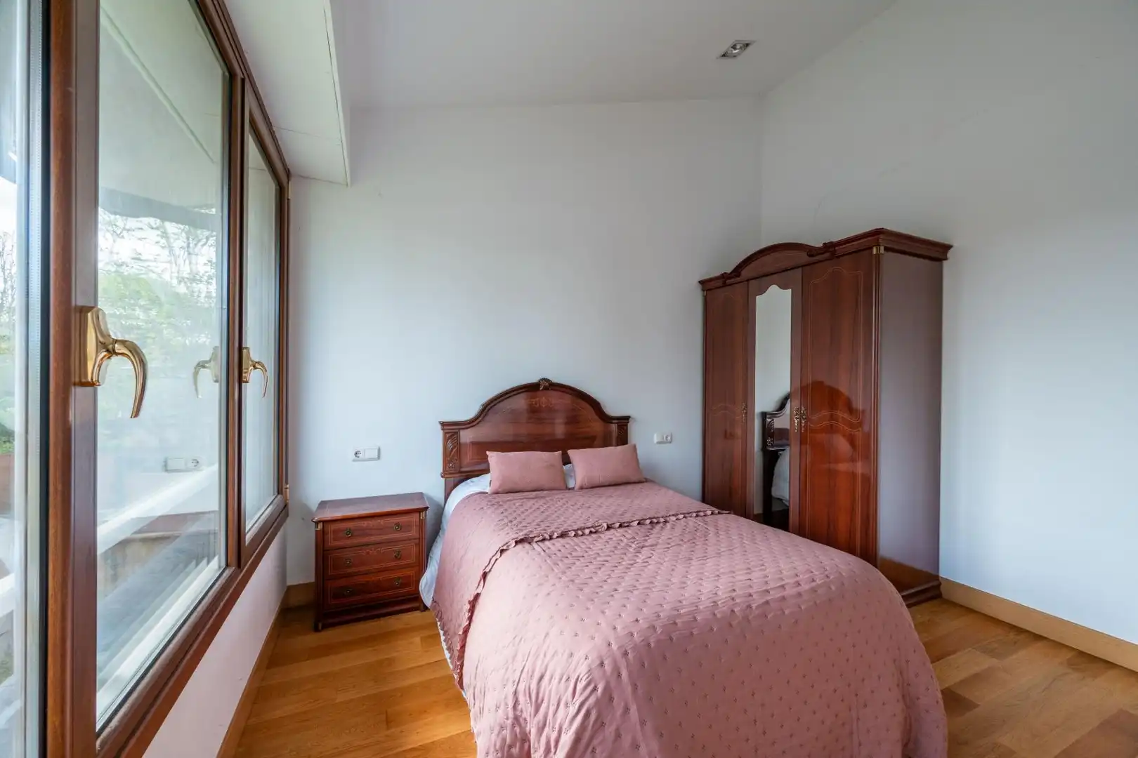 Habitación de Casa adosada en venta en Donostia - San Sebastián  con Calefacción, Jardín privado y Terraza