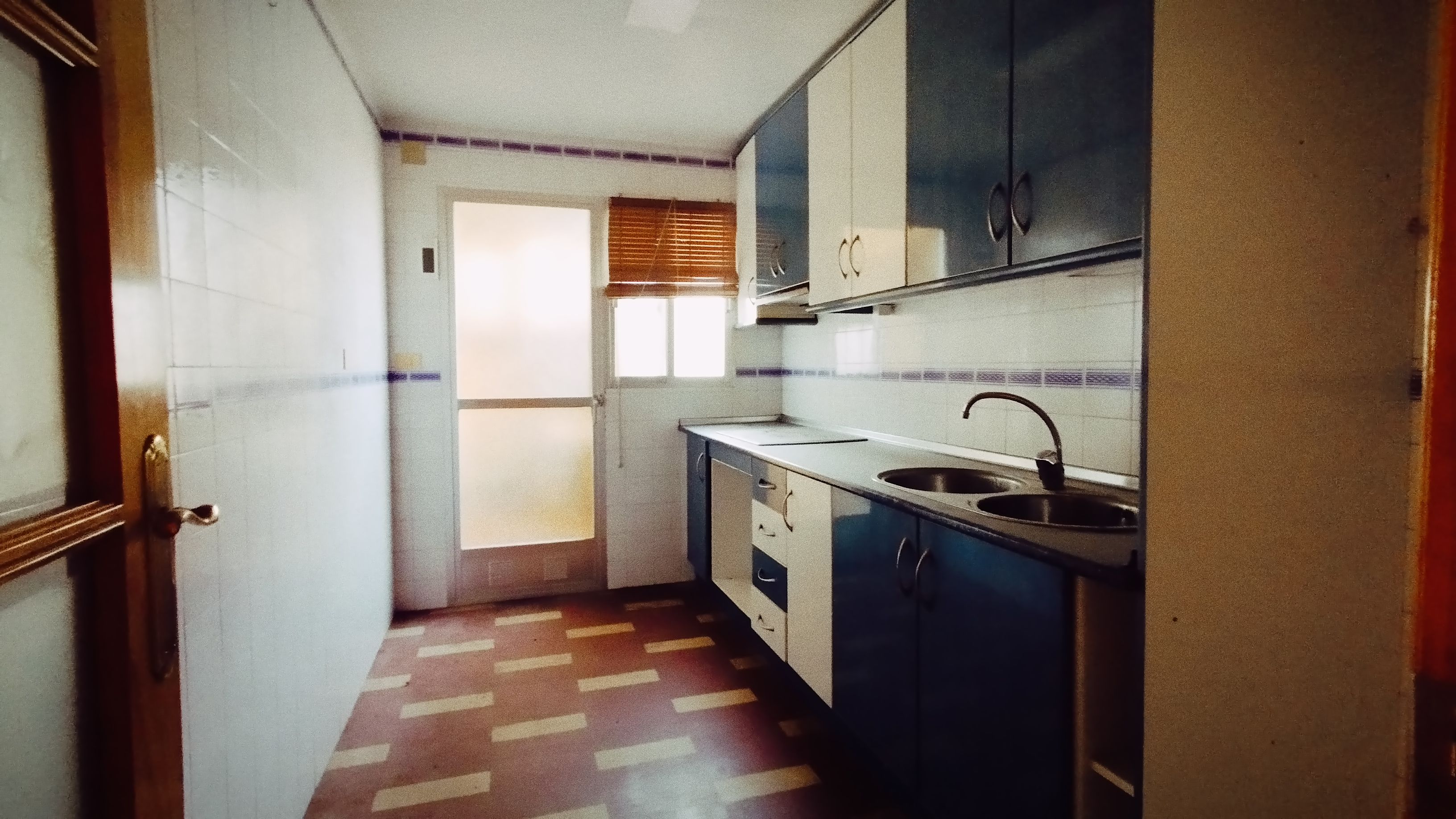 Kitchen of Flat for sale in Valdepeñas  with Air Conditioner and Terrace