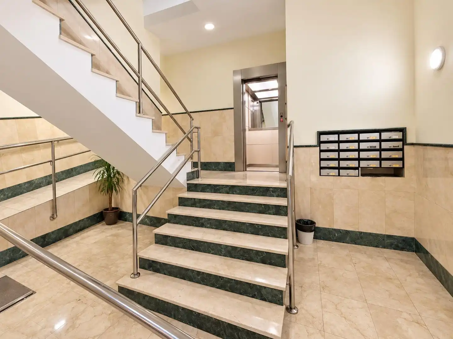 Apartamento con ascensor en venta en Cruz de Humilladero, imagen 13