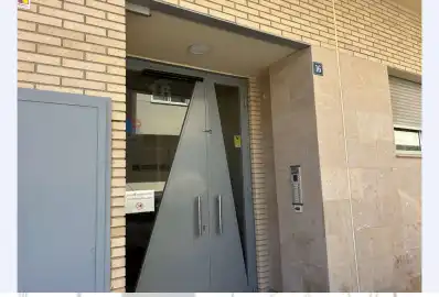 Ground floor with lift for sale in Carrer del Priorat 16, imagen 2