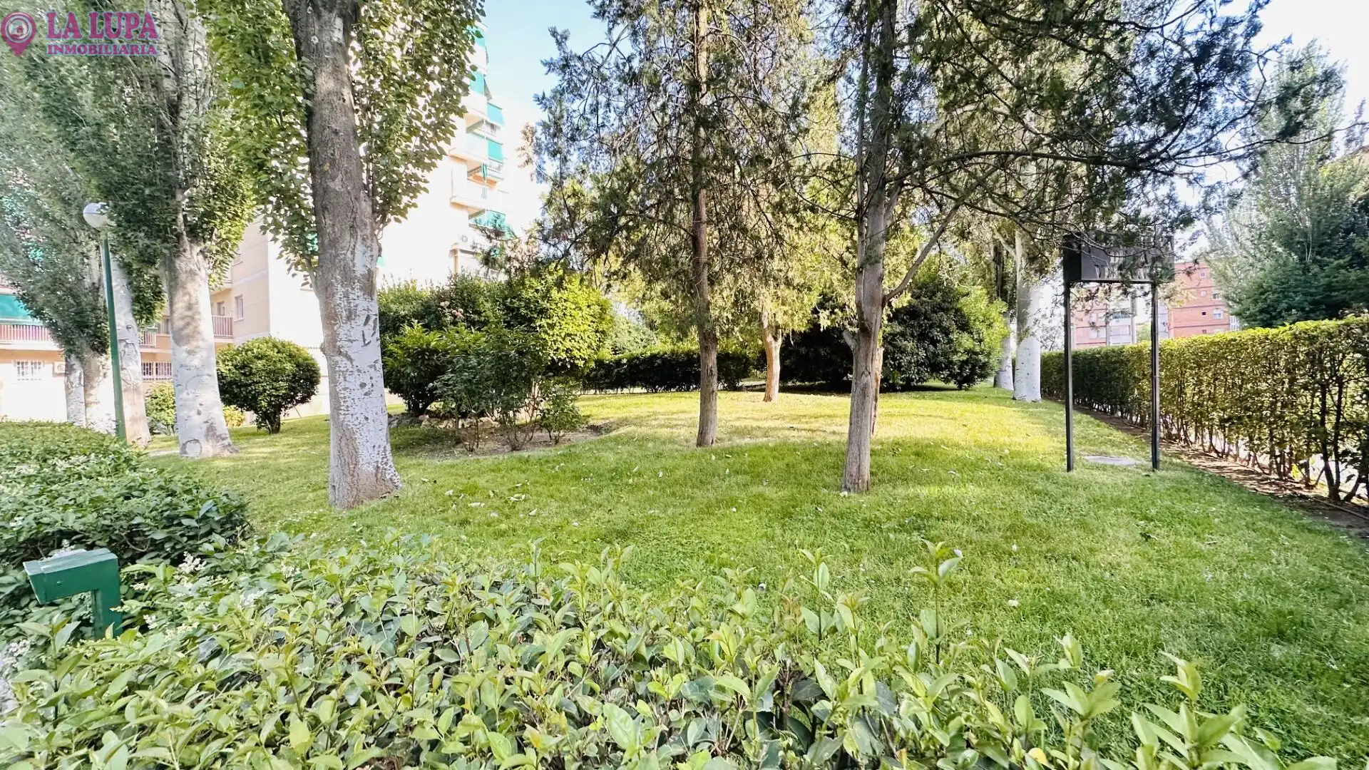 Garden of Flat for sale in Madrid  with Air Conditioner, Heating and Private garden