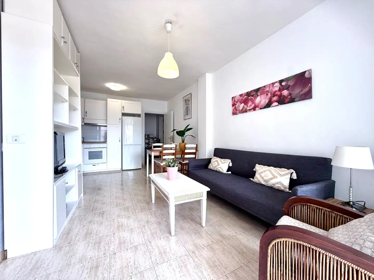 Living room of Flat for sale in Adeje  with Terrace, Furnished and Oven