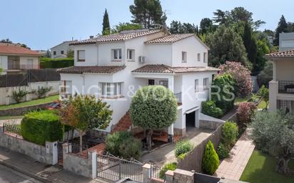 Außenansicht von Einfamilien-Reihenhaus zum verkauf in Girona Capital mit Klimaanlage, Terrasse und Balkon